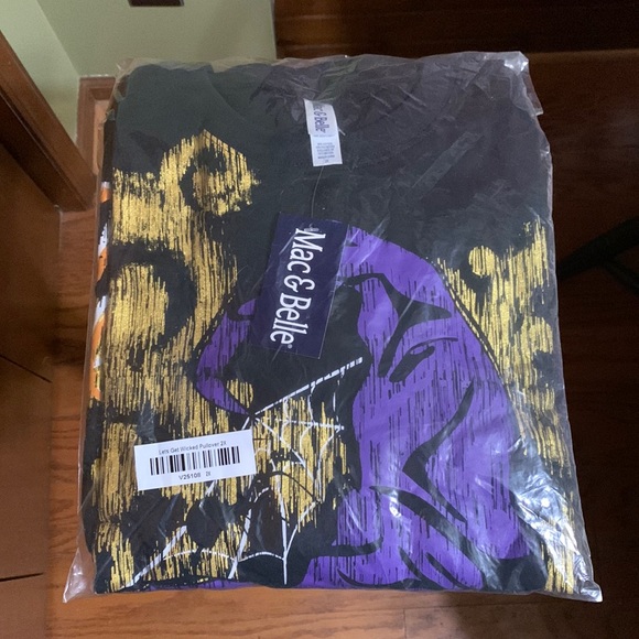 MAC & BELLE - “LET’S GET WICKED” PULLOVER (2X) 🆕🧙🏻‍♀️ - Picture 1 of 6
